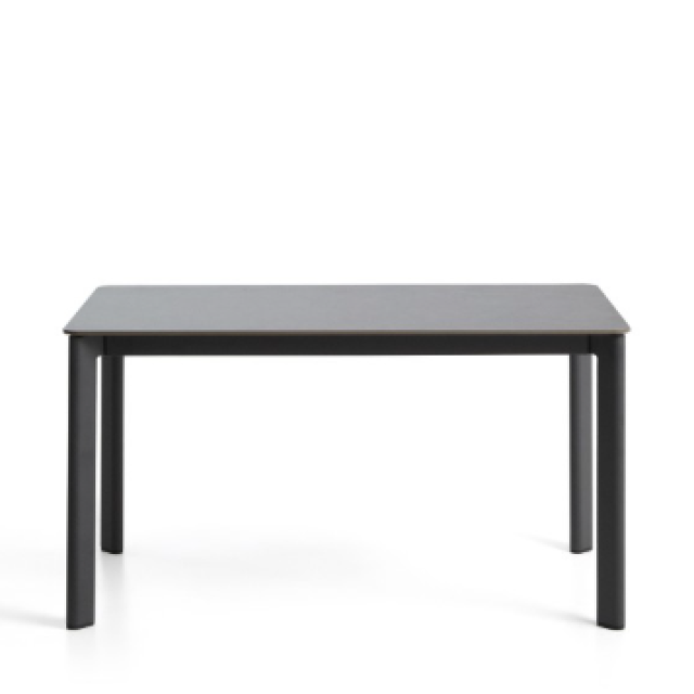 Стіл Anafi T00430RR15 зі стільницею з графітового спеченого каменю 140 x 80 см Стіл Anafi T00430RR15 зі стільницею з графітового спеченого каменю 140 x 80 см