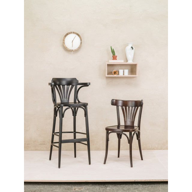 Дерев'яний стілець TON  56 chair 313-056 з м'яким сидінням